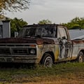 Lkw verliert Ladung bei Doberschütz auf B87