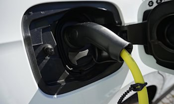 Diebstahl von Ladekabeln an E-Ladesäulen in OT Hutholz