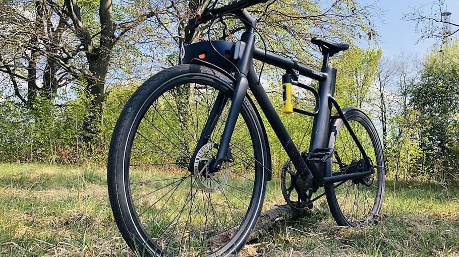 Einbruch in Keller in Radebeul: Zwei E-Bikes gestohlen
