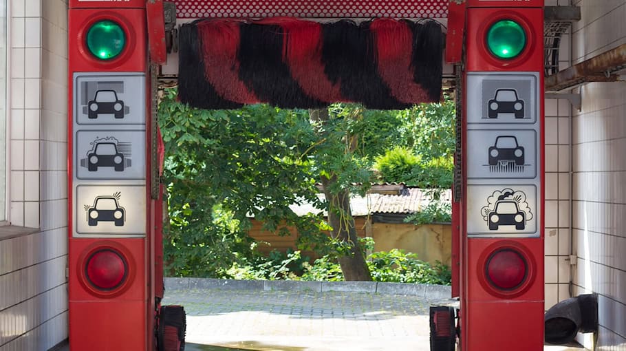 Einbruch in Dresdner Autowaschanlage