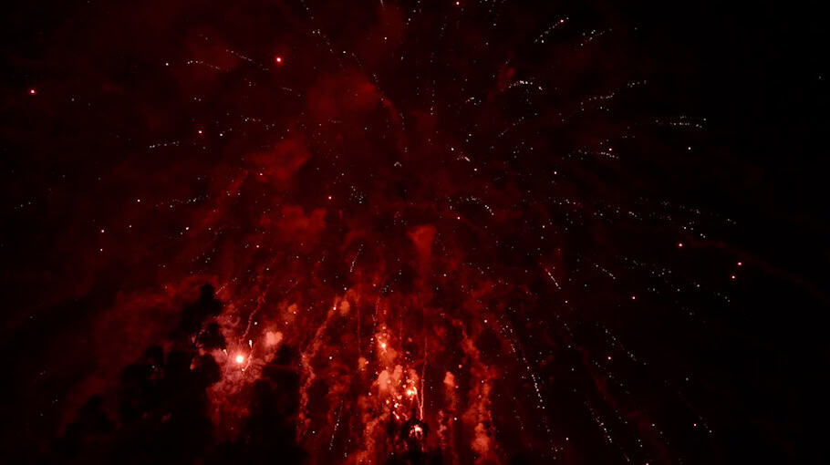 Sprengstoffexplosion zerstört Audi in Grimma