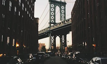 Panzerbrücke an B156 durch Lkw-Gespann beschädigt