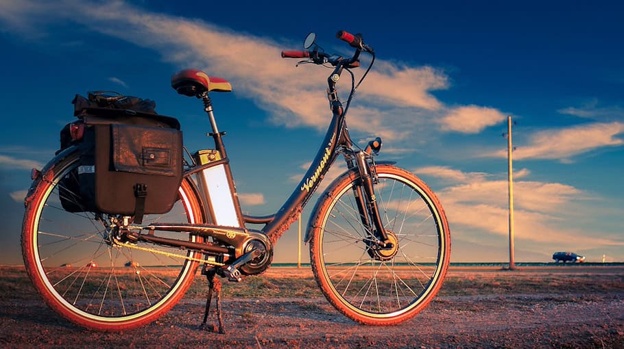 Fahrrad gefährdet bei riskantem Überholmanöver auf S177