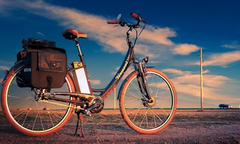 Fahrrad gefährdet bei riskantem Überholmanöver auf S177