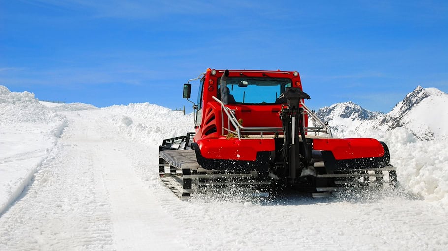 Unfall mit Schneepflug in Markneukirchen