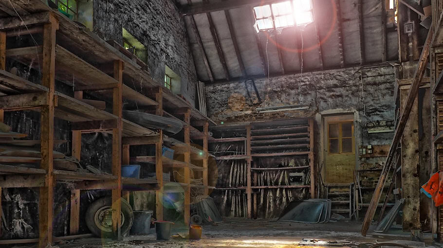 Heckscheibe in Dresden-Langebrück durch Pyrotechnik zerstört