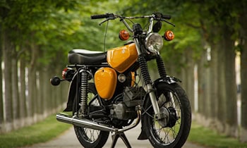 Mopedfahrer stürzt im Kreisverkehr von OT Altchemnitz