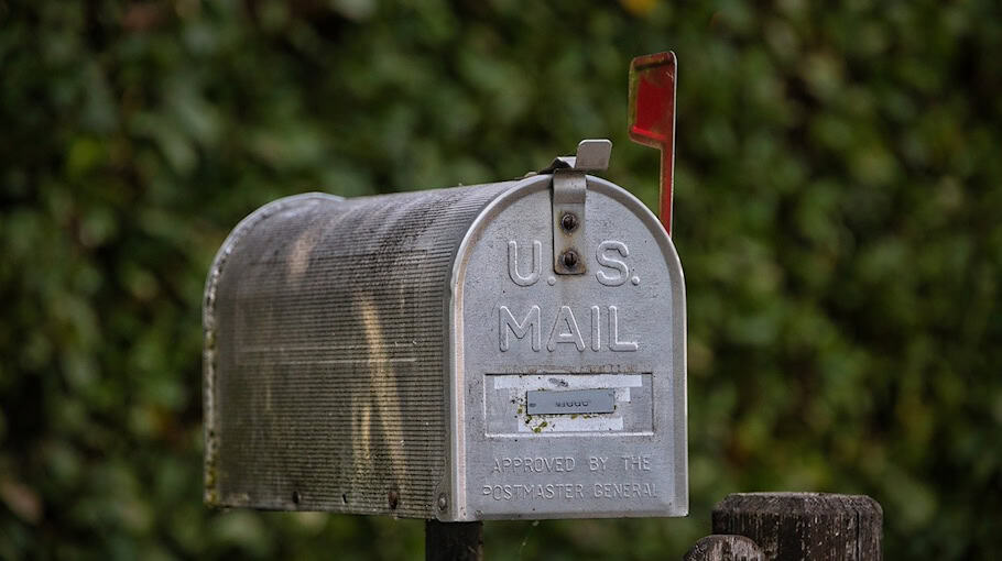 Pyrotechnik beschädigt Briefkästen in Riesa