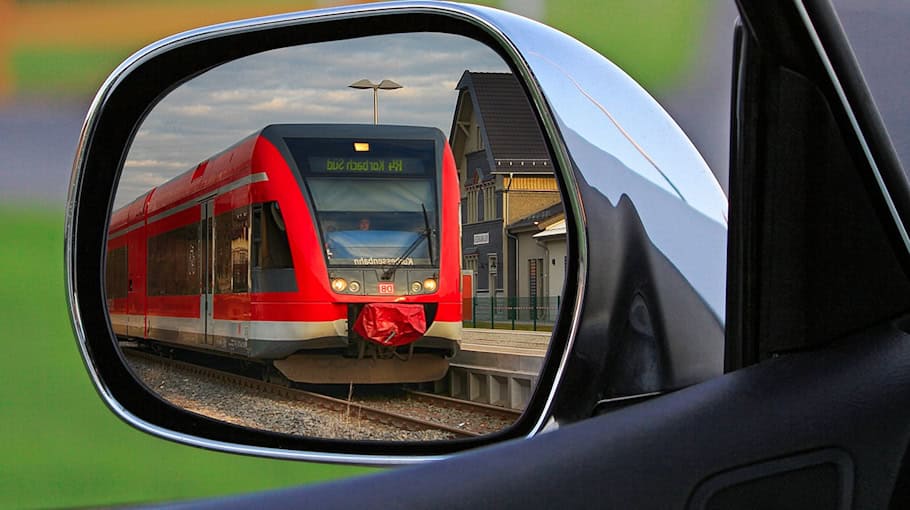 Mehrere Seitenspiegel abgetreten in Limbach-Oberfrohna