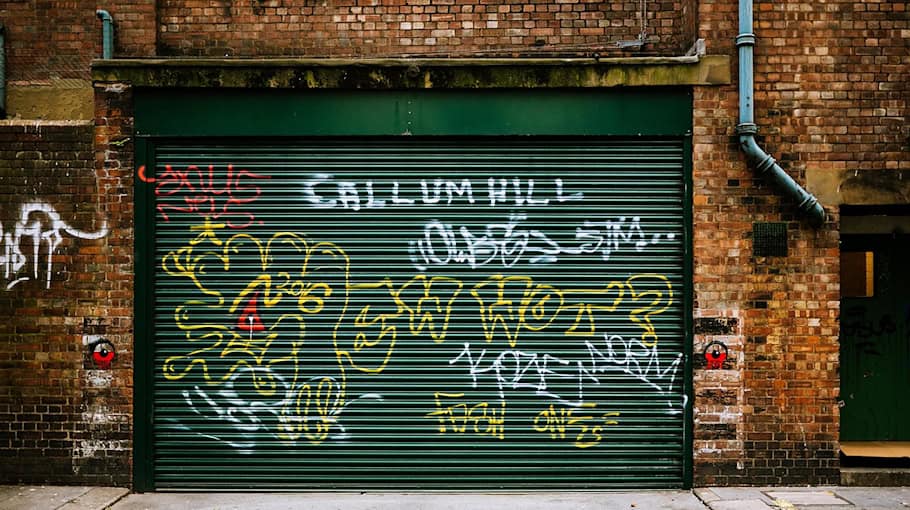 Vandalismus in Riesa: Scheiben eingeschlagen und Eier geworfen