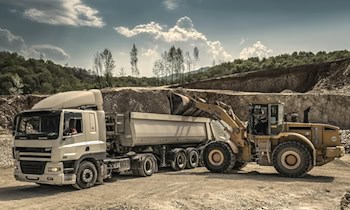 Maroder Volvo-Sattelzug bei Kontrolle aus dem Verkehr gezogen