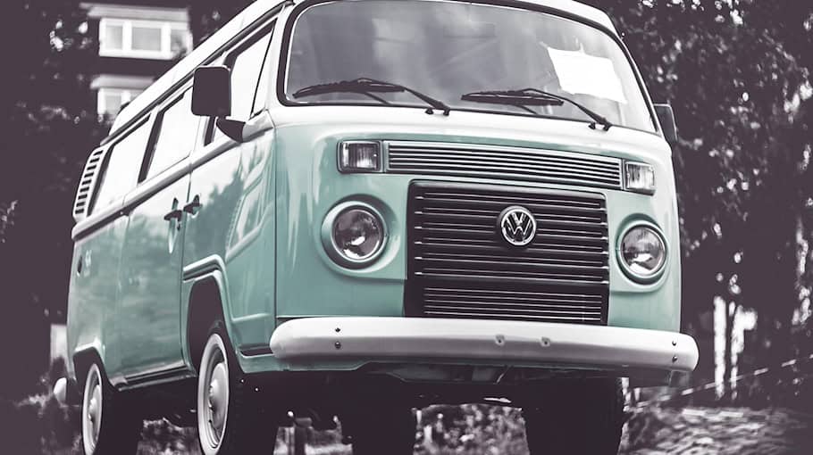 Scheinwerfer von Lkw in Radeburg gestohlen