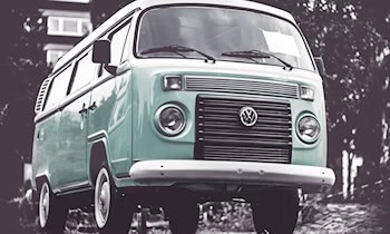 Scheinwerfer von Lkw in Radeburg gestohlen