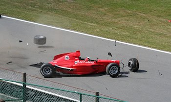 Fahrradfahrerin übersieht rote Ampel – Kollision in Bautzen