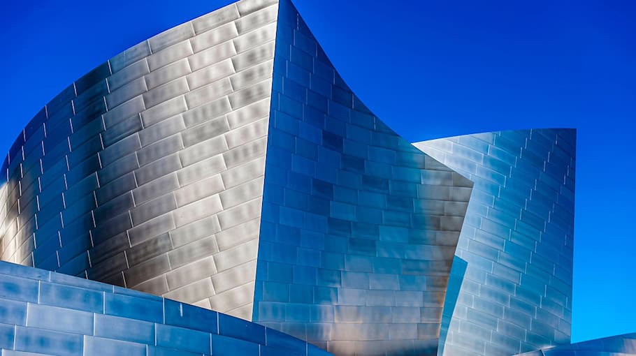 Haus in Werdau mit Farbe beschmiert