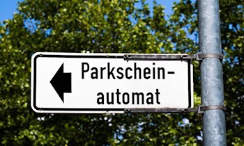Parkscheinautomat an der S 165 in Hohnstein beschädigt