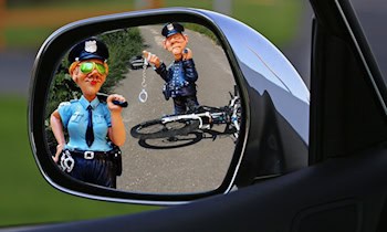 Fahrerflucht in Plauen: Zwei Pkw beschädigt