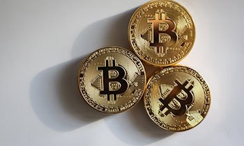 Seniorin durch Krypto-Investment betrogen