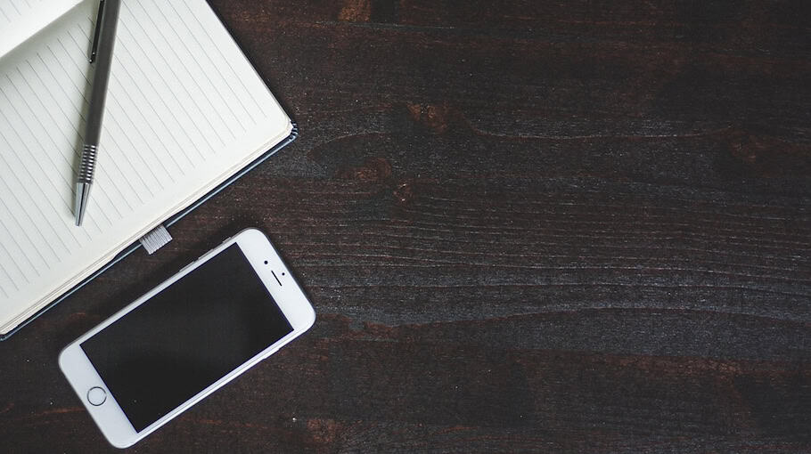 Autobahnpolizei kontrolliert Handynutzung am Steuer