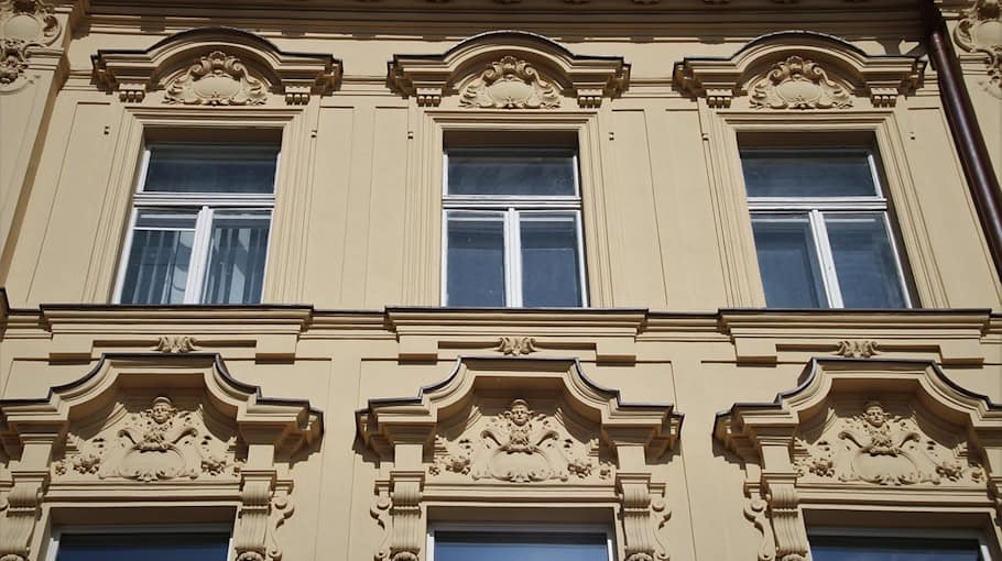 Frontscheibe eines Citroen Berlingo eingeschlagen in Langenbernsdorf