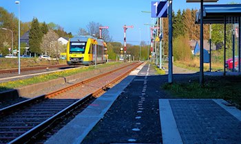 Sachbeschädigung an Wartehäuschen in Paulsdorf