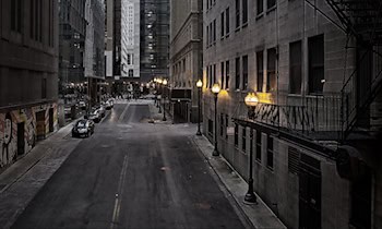 Auto prallt gegen Lichtmast in Altendorf