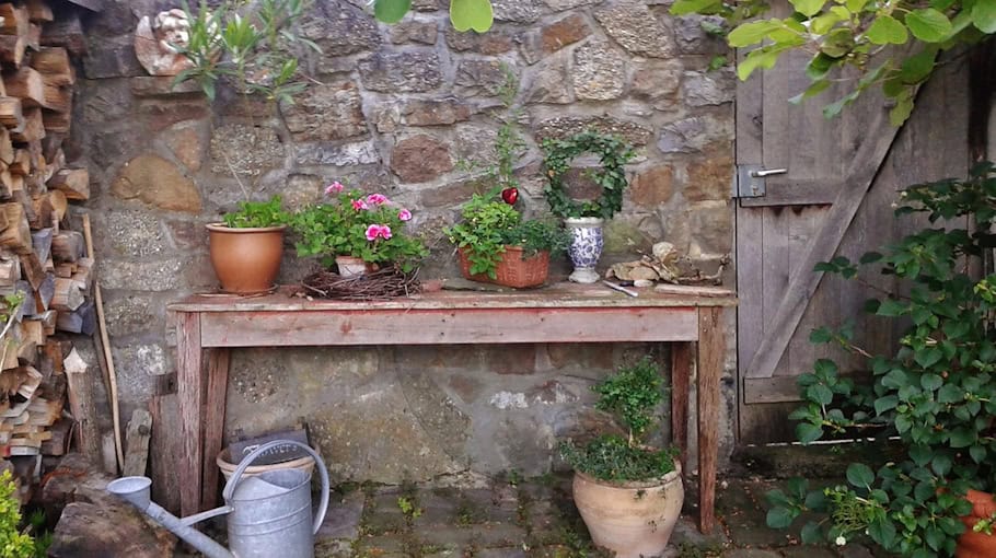 Pflanzkübel durch Böller beschädigt in Reichenbach