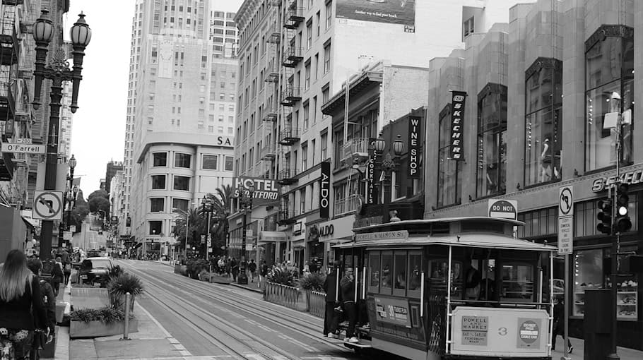 Zeugenaufruf nach Straßenbahn-Unfall in Leipzig