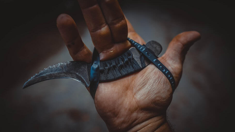 Polizeikontrolle in Zittau: Karambit am Schlüsselbund entdeckt