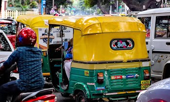 Stau durch Weihnachtsreiseverkehr in Görlitz