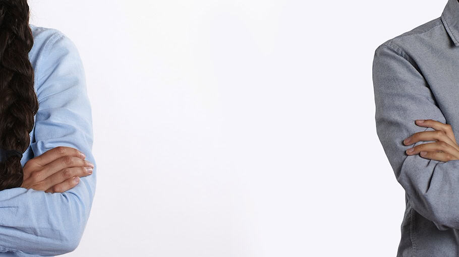 Auto ausgebremst: Fahrer in Pirna geschlagen