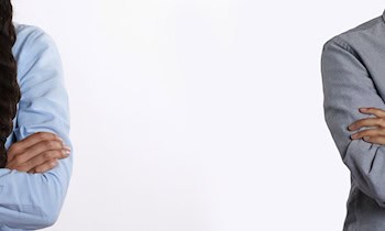 Auto ausgebremst: Fahrer in Pirna geschlagen