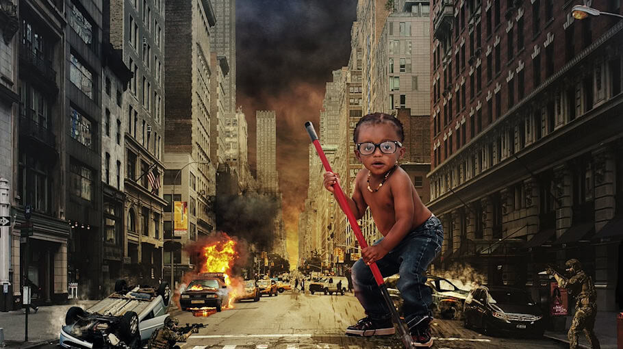 VW ID.4 prallt in Thiendorf gegen Baum