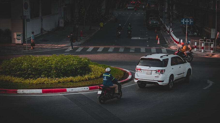 Unfall im Kreisverkehr in Hoyerswerda