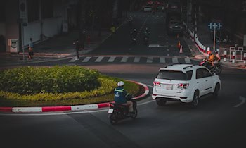 Unfall im Kreisverkehr in Hoyerswerda