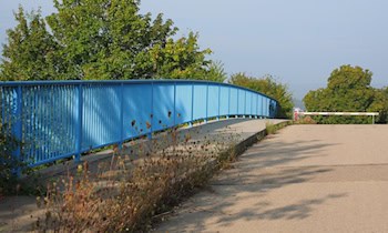 Pkw kollidiert mit Schrankenanlage in Zwickau-Schedewitz