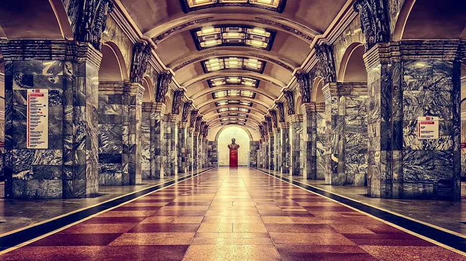 Schwerer Angriff am Bahnhof in Hainichen: Polizei sucht Zeugen