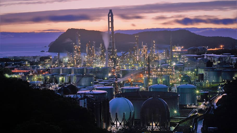 Weiße Flüssigkeit verschmutzt Neiße in Görlitz