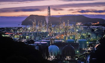 Weiße Flüssigkeit verschmutzt Neiße in Görlitz