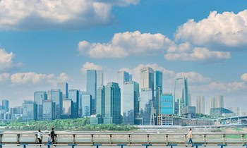 Schwerverletzter Fußgänger in Leipzig nach Unfall auf Max-Liebermann-Straße