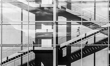 Unrat im Treppenhaus angezündet in OT Morgenleite