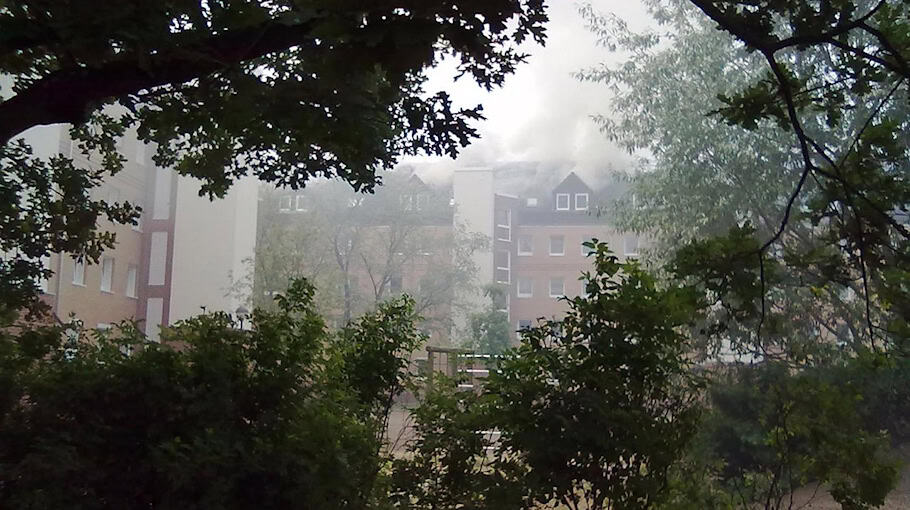 Wohnungsbrand in Rochlitz: Dachstuhl und Obergeschoss in Flammen