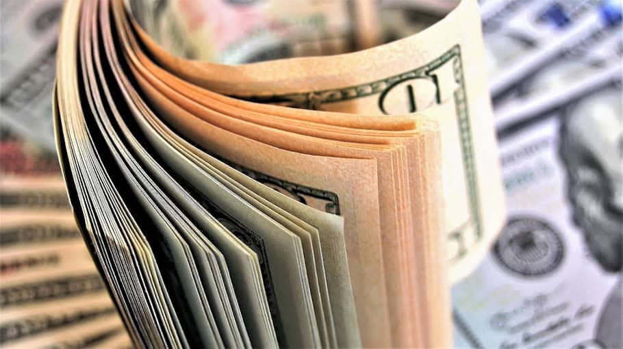 Unterschlagung am Geldautomat in Bernsdorf