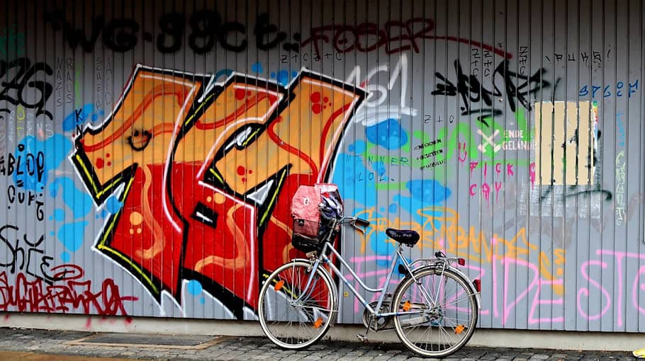 Rassistische Graffiti am Spielplatz in Klipphausen