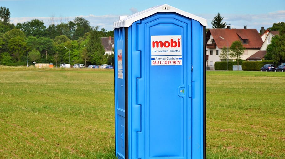 Toilettenhäuschen in Bischofswerda angezündet