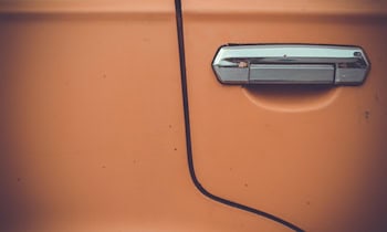 Vandalismus an Lada in Saarstraße