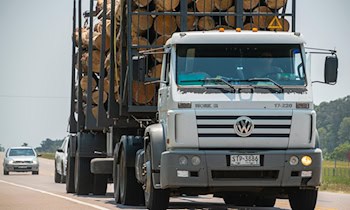 Riskante Lkw-Überholung auf der B97 bei Hoyerswerda