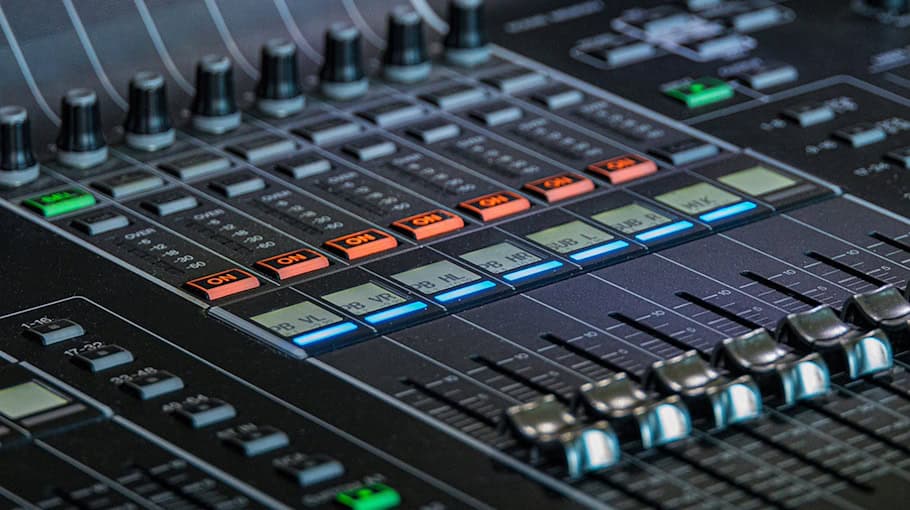 Diebstahl einer JBL-Musikanlage in Linda