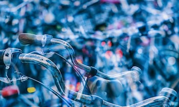 Polizei sucht Radfahrer nach Unfall in Dresden-Strehlen