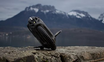 Pkw überschlägt sich auf winterglatter Straße in OT Ebersdorf